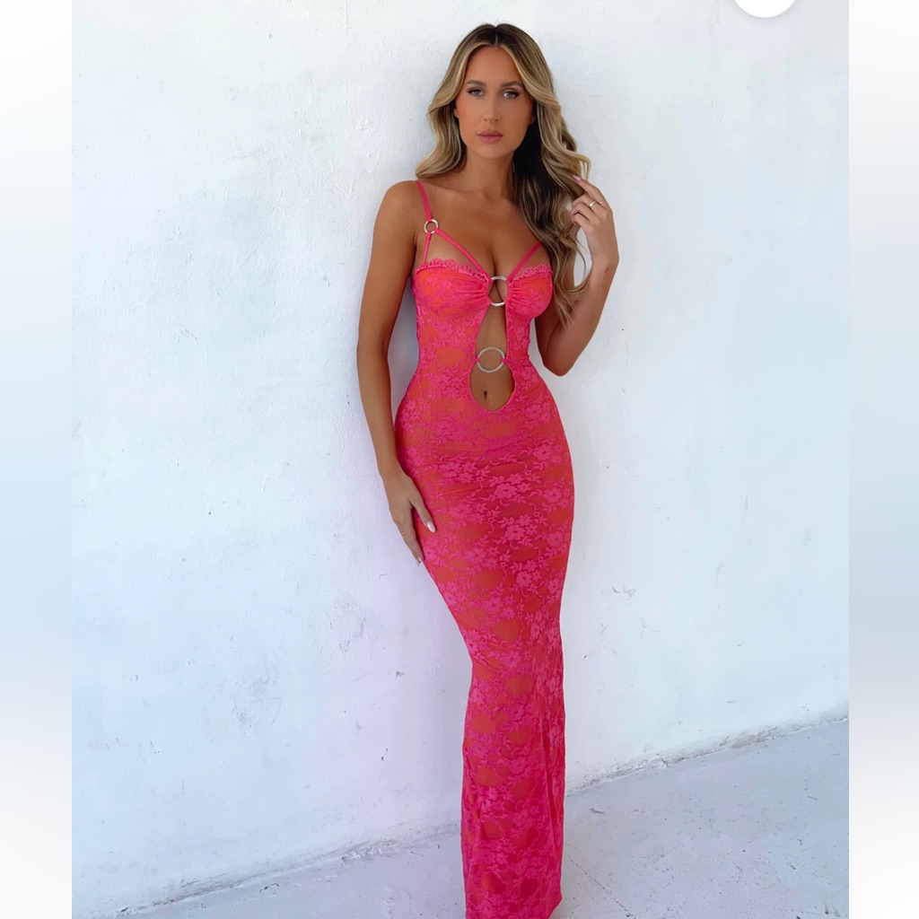 Fuchsia Lace Maxi Dress With Ring Cutout